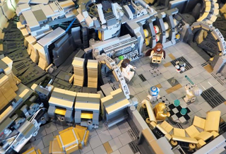 Illustration for article titled You need 10,000 pieces to build a Minifig-scale Lego Millennium Falcon